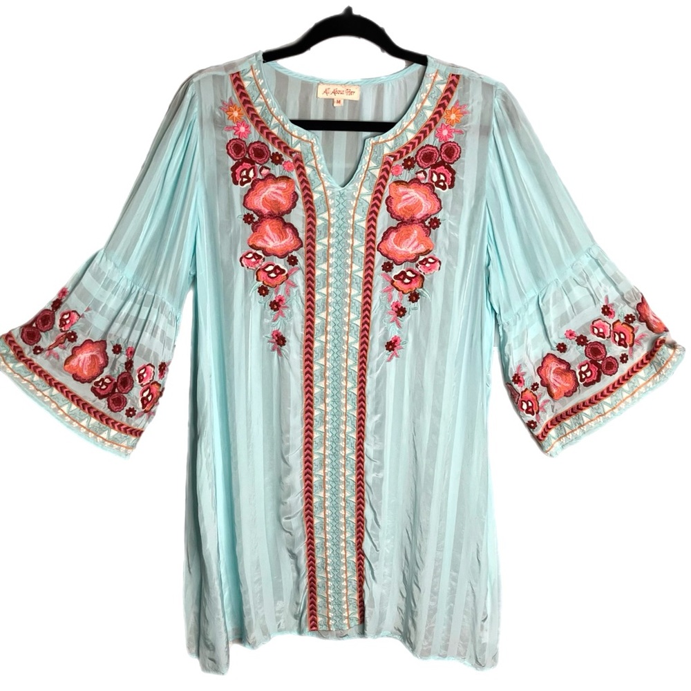 VTG Embroidered Tunic Pastel Turqoise Size Medium - Picture 3 of 7
